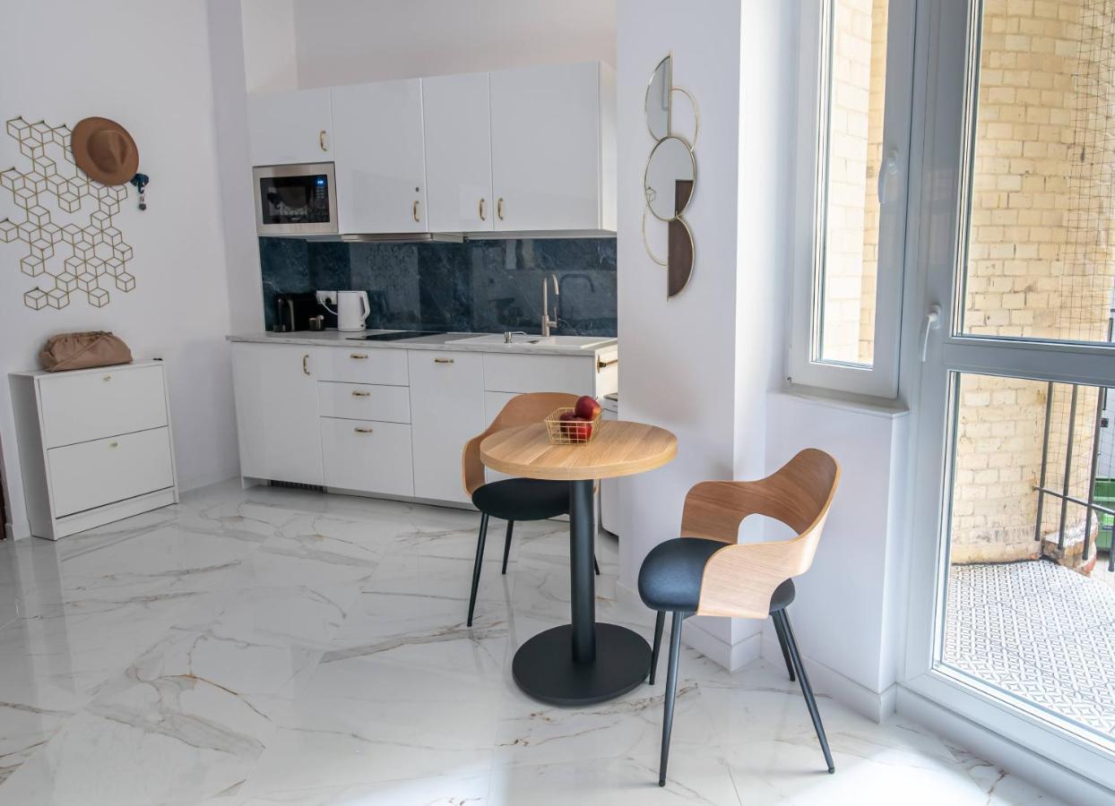 Apartamenty Yeti & Wilka W Centrum Chorzowa - Yeti Esterno foto